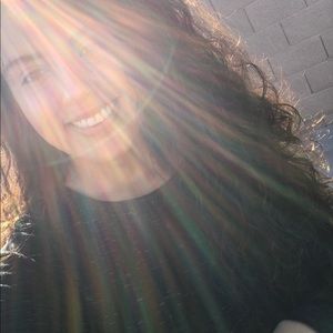 Meet your Posher, Laura